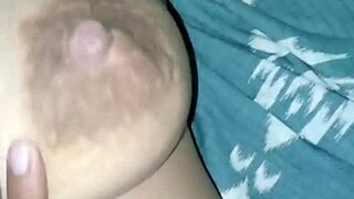 neighbor's wife sends her squirting colmek vid with big tits bouncing 😍