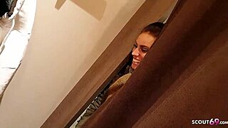 Zwei Teens 18+ In Umkleidekabine Ficken Dreier Skandal Pov Facial Finish