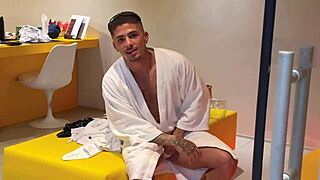 i waited til corno left n fucked his safada brazilian teen ass she didnt know i luv bein corno