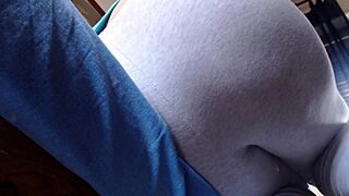 check out her epic farts ripping through those tight yoga pants