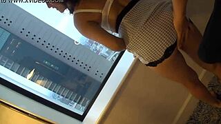 japanese babe blows and fucks toys in full uncut version