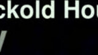 ruiva safada arromba cu com pauzão preto num ménage rough interracial close-up