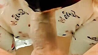 milf latina sucks off construction worker with homemade wet mamada