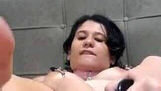 Novinha stuffs toys in wet pussy cumming hard!