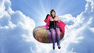 Granny carmen deepthroats cock close up like hungry mature croatian cougar sucking pov