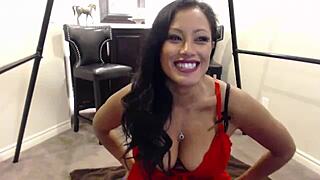 Maxine X Glasses Housewife Dildos Her Wet Cunt on Bed