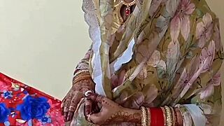 Father-in-law pounds bahu secretly with dirty Hindi talk and creampie!