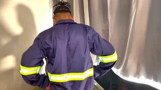 whoa check out this electrician banging content creator