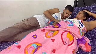 mi novia sola en casa me pide que la visite para follarla duro porno español