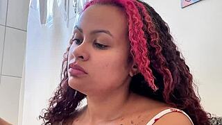 omg chubby babe's early morning toilet farts are so gassy and natural 💨😂