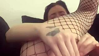 omg this horny british teen slut squirts hard on webcam toys girlfriend vibe 🔥💦