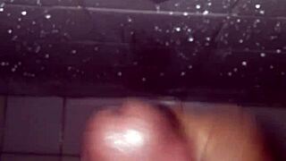 Close-up ebony teen handjobs black monster cock to moaning cumshot