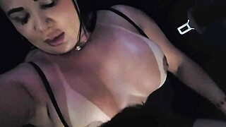 ei motorista safada no estacionamento espera o novinho casado pra foder o cuzinho