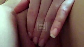 loirinha rabuda rebola submissive on muscular bodybuilder cock