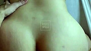 loirinha rabuda rebola submissive on muscular bodybuilder cock