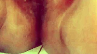 Desi bhabhi SUCKS cock wildly in mouth homemade excitement