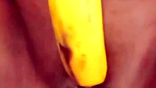 Desi bhabhi SUCKS cock wildly in mouth homemade excitement