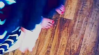 Cute tranny Veronica Vegas rams huge dildo deep in ass solo