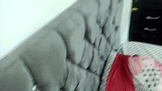 ALGÚN DÍA TE VOY A CONQUISTAR VECINA! DAME TIEMPO Y TE FOLLO ASÍ COMO A MI ESPOSA!