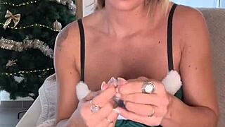 i can't resist this adorable sex toy teasing my ass entrance or not