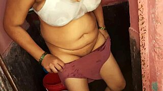 nangi wife spreads clean pussy and big boobs in bathroom