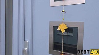 unemployed teen ready to fuck for new clothes