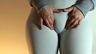 tryin these new leggings like a youtuber but i couldnt hold back showed my hairy pussy cuz im such a slutty bitch part 1