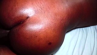 darkchocolatebarbie uh rode me reverse cowgirl bouncin that fat ebony ass beggin cumshot on her pretty face...damn.