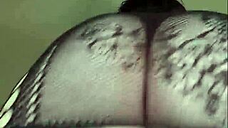 Watch my curvy fat ass shake spreading big pussy lips twerking booty!!