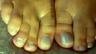 Girlfriend's Petite 18+ Feet Drive Me Wild with Dirty Talk and Worship