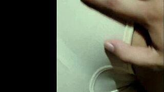 me quedo en casa de doña mary y la cojo doggystyle en la noche