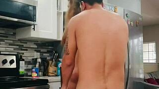 mi hermanastra latina sexy rogándome que la grabe mientras la follo duro en pov