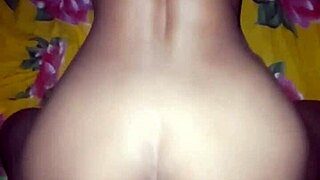 Skinny Big Ass Coño Swallows Huge Cock Deep and Hard