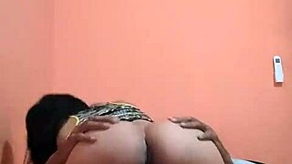 Skinny Street Morena Tempts with Juicy Cowgirl Ride