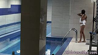 young model fingers deep into herself mmm feels good 💦😍