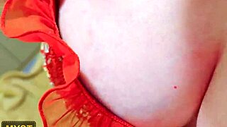 stuffing her big natural tits bra with cum!! 😍