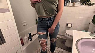 whoa amateur slut holds pee then takes hot golden shower 💦😩