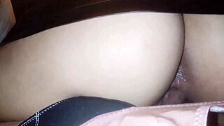 cámara oculta captures 18yo morrita in miniskirt taking cum in mouth from mature guy on bedroom bed