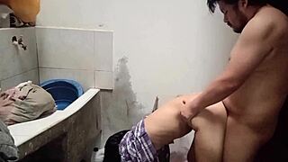 Hubby ravages shaved Latina pussy at laundromat