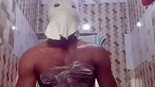 Erotic amateur masturbates naked in steamy bathroom tub