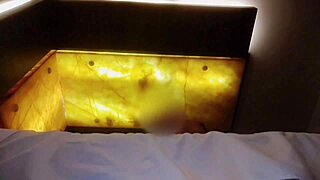 cámara oculta captures 18yo morrita in miniskirt taking cum in mouth from mature guy on bedroom bed