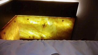 cámara oculta captures 18yo morrita in miniskirt taking cum in mouth from mature guy on bedroom bed