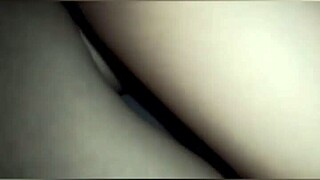 caliente peruana en la calle se toca sola en carro de novio pero lo deja con ganas de cogersela al máximo