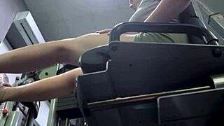 hey horny bbw beauty 😩 fingering fat shaved pussy in gym locker room squirts hard on bench 💦🔥