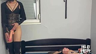 whoa that huge dildo stretchin slave ass in cage... damn