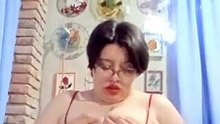 hey marysubmissive what's this update 34 vid from dec 22 showing your curvy latina ass?