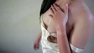 indo girl perfect body forced to finger pussy solo