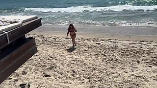 Stranger fucks beach blonde raw then rosie rider rides rough