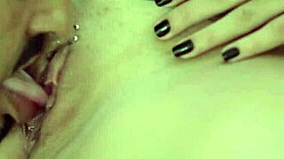 chupando os pés e buceta rosa da garota vendada me deixa louco de tesão