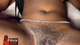 yo ebony babe fingers her fat hairy wet pussy so juicy 😍💦🍑